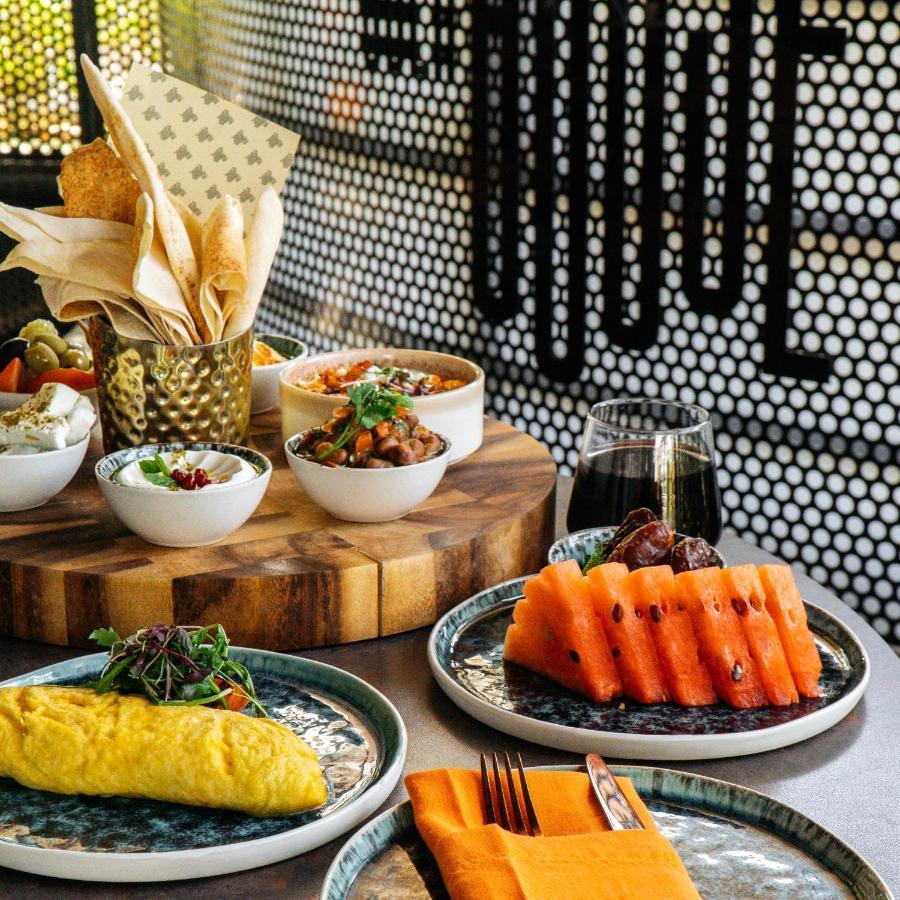 Somerset West Bay Doha Eksteriør billede A selection of dishes at the restaurant