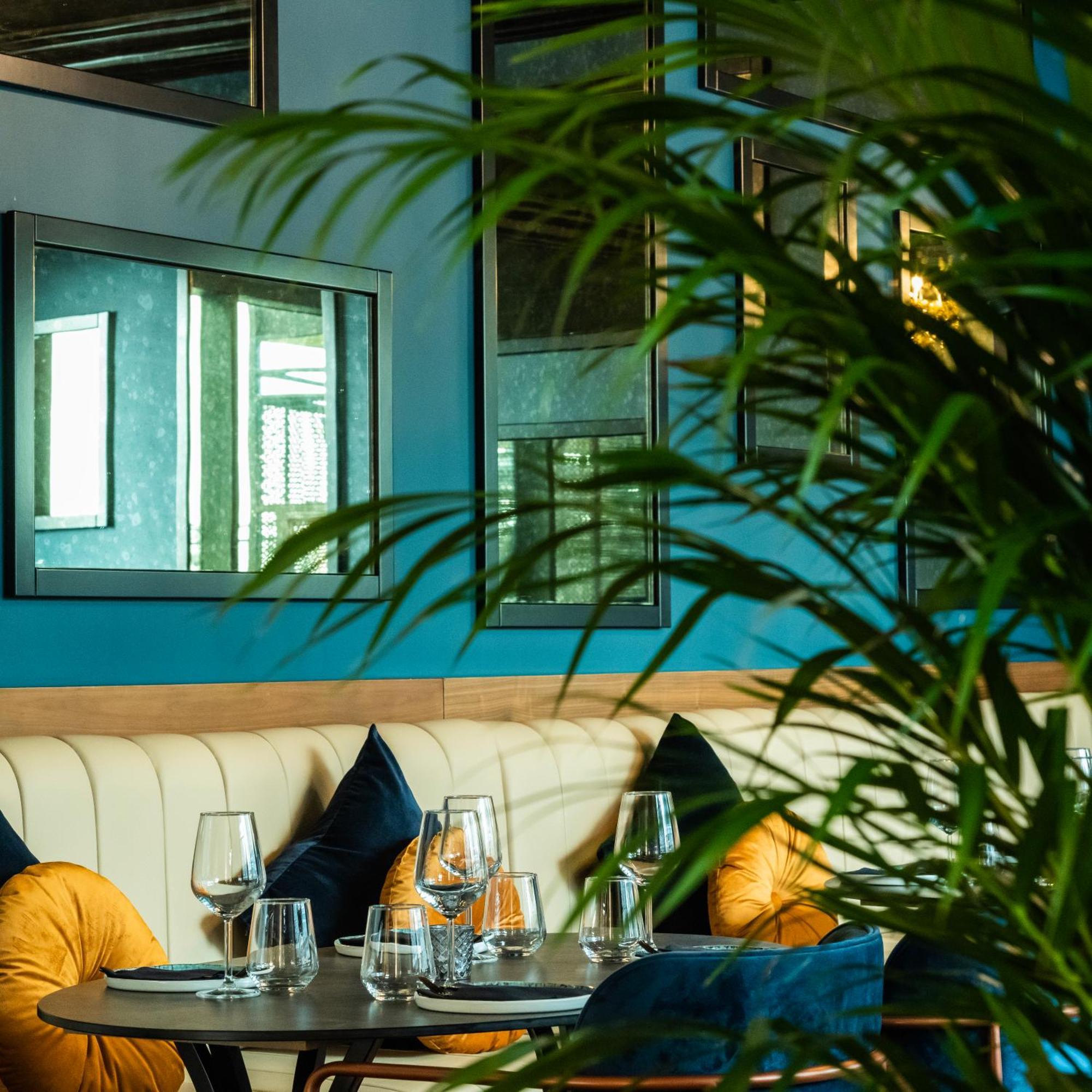 Somerset West Bay Doha Eksteriør billede Restaurant