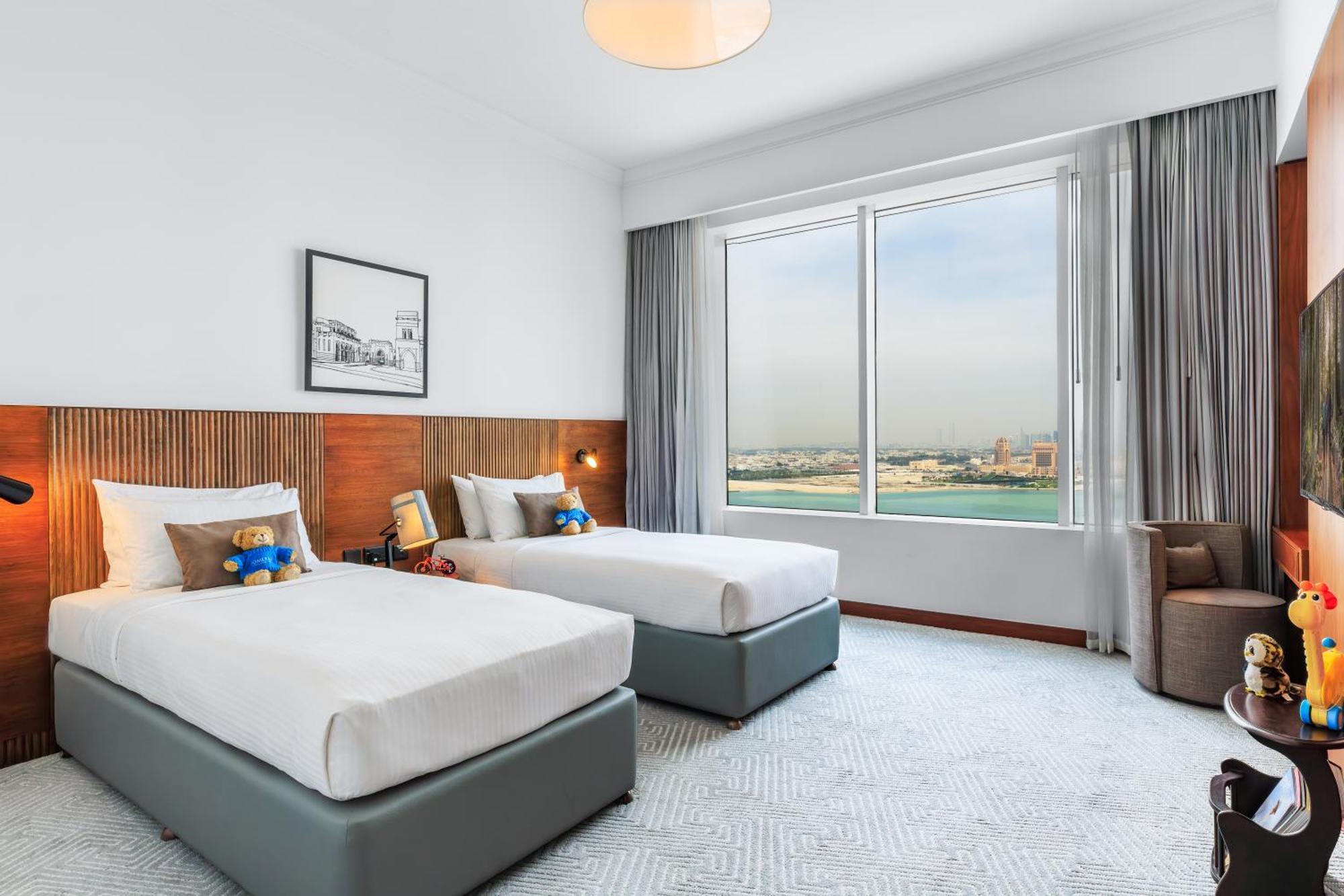 Somerset West Bay Doha Eksteriør billede Deluxe room