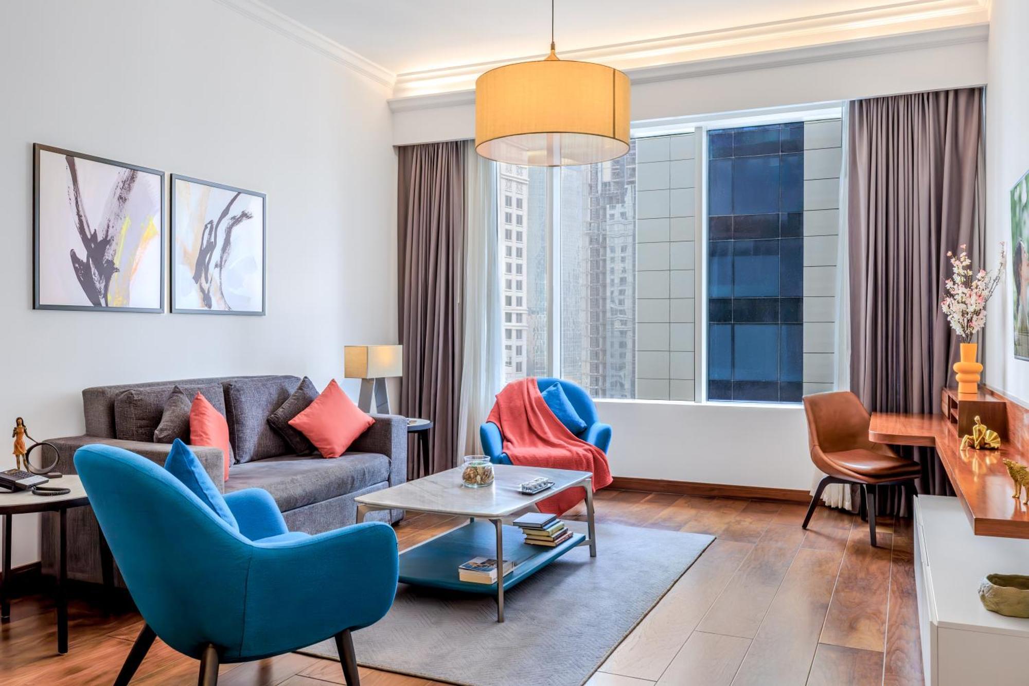 Somerset West Bay Doha Eksteriør billede Living room