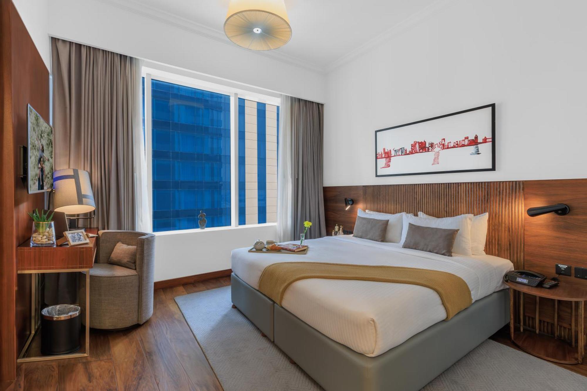 Somerset West Bay Doha Eksteriør billede A bedroom at the hotel