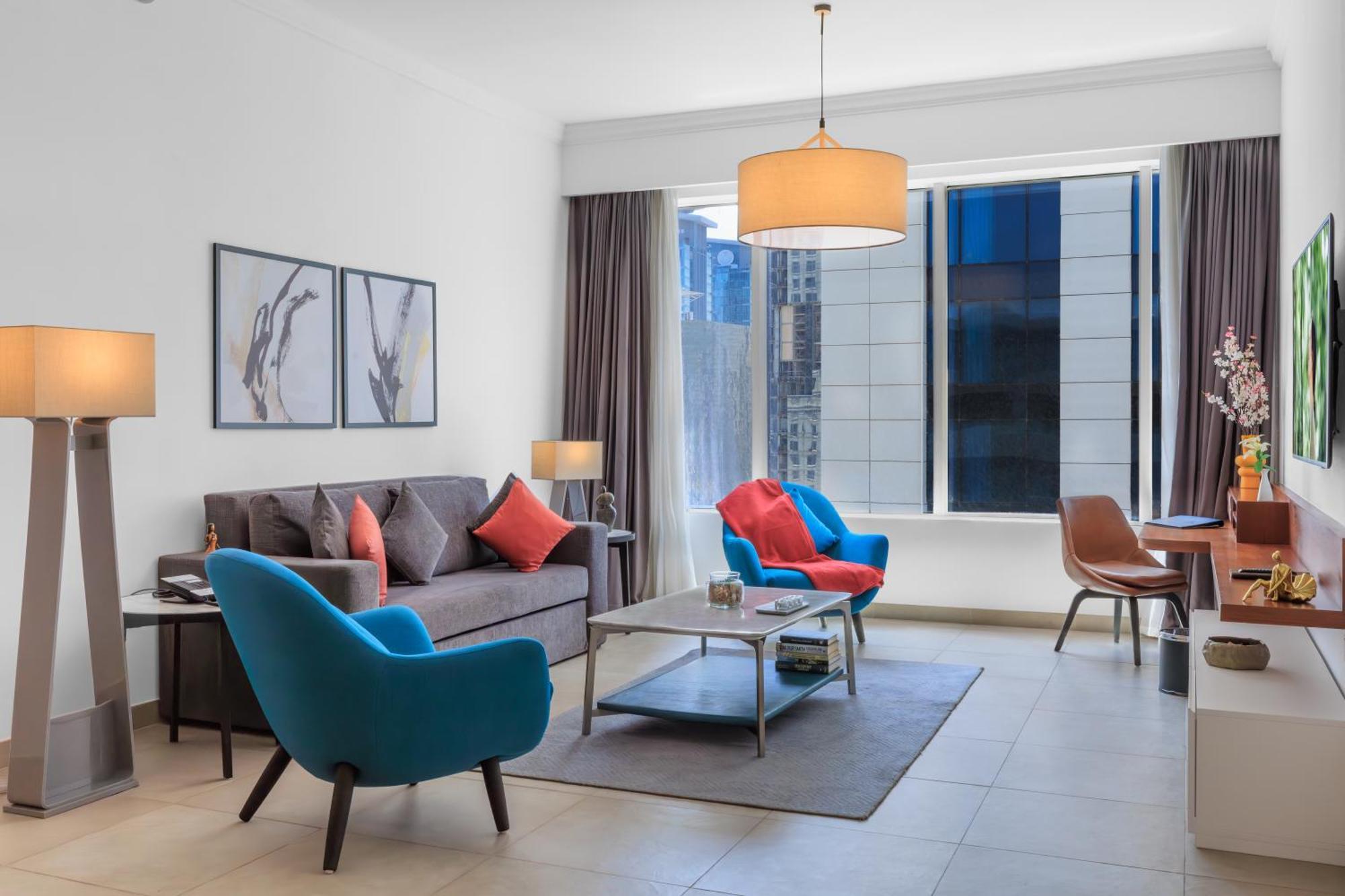 Somerset West Bay Doha Eksteriør billede Living room